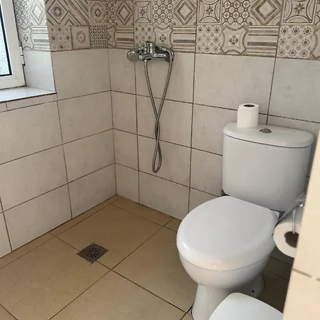 Qirjako's Konukevi Himarë