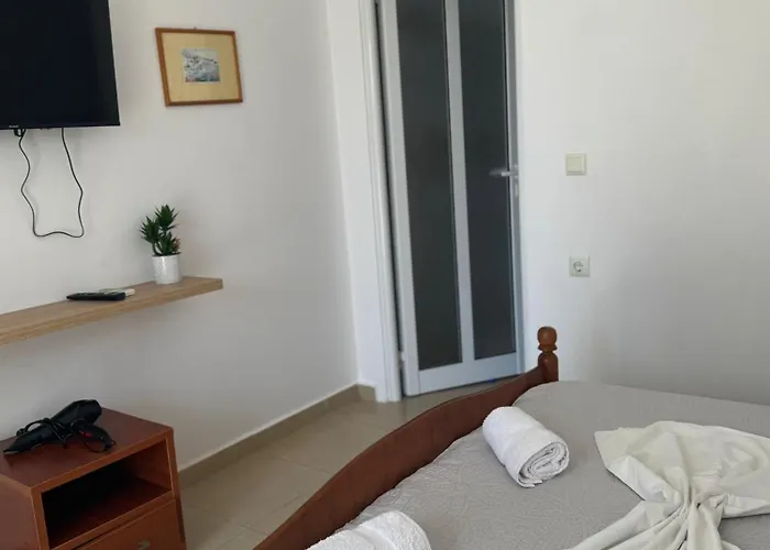 Qirjako's בית הארחה 3*